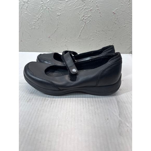 CROCS Saffron Black Leather Mary Jane Hook Loop Flat Round Toe Comfort Womens 11 - Picture 2 of 4